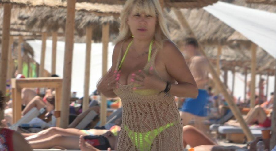 Primele imagini cu Elena Udrea în costum de baie. Cum arată vedeta la 48 de ani, după o naștere