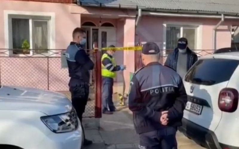 Un bărbat și-a ucis mama fără mila, chiar de ziua ei. El și-a anunțat crima în direct la TV