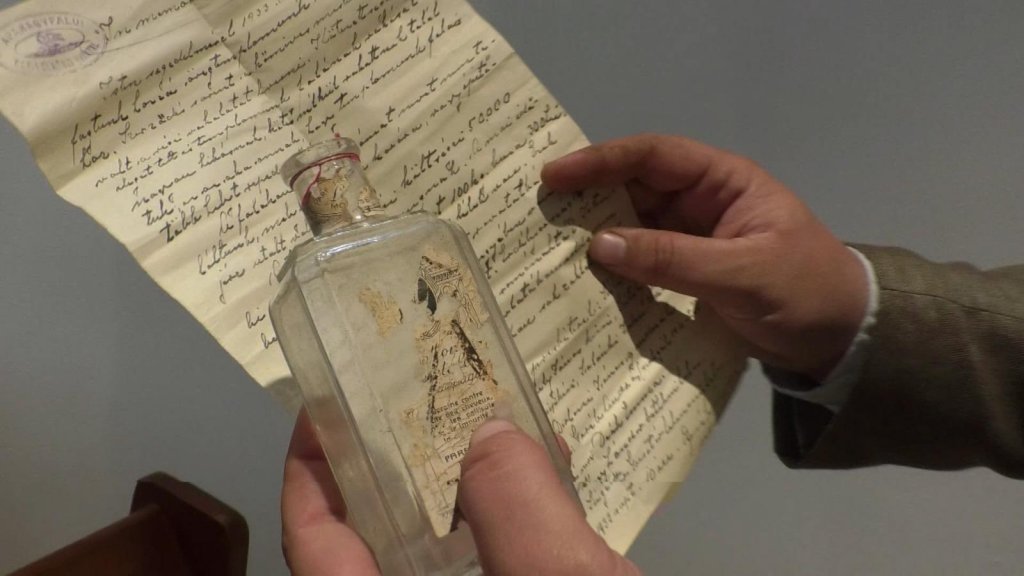 Scrisoare, veche de un secol, găsităîntr-o sticlă sub grinda unei biserici. Ce mesaj ascundea