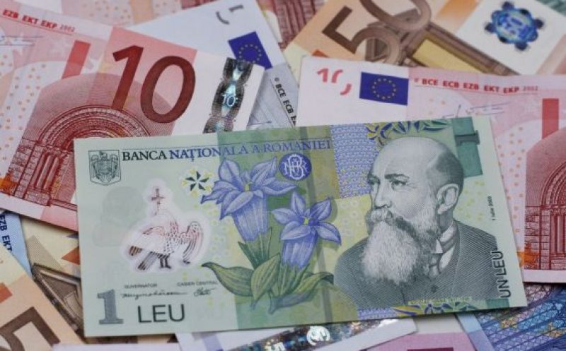 Cu cât s-a depreciat Leul, în raport cu alte valute mondiale