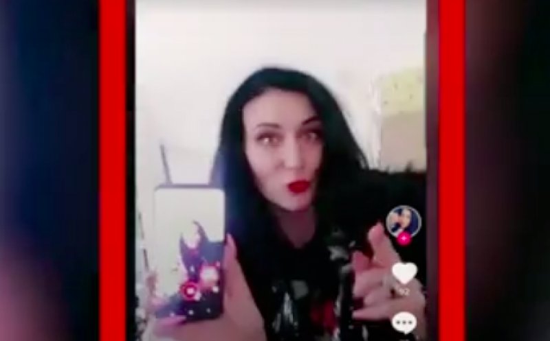 O profesoară, care face aluzii sexuale pe TikTok, a devenit virală. Părinții se revoltă