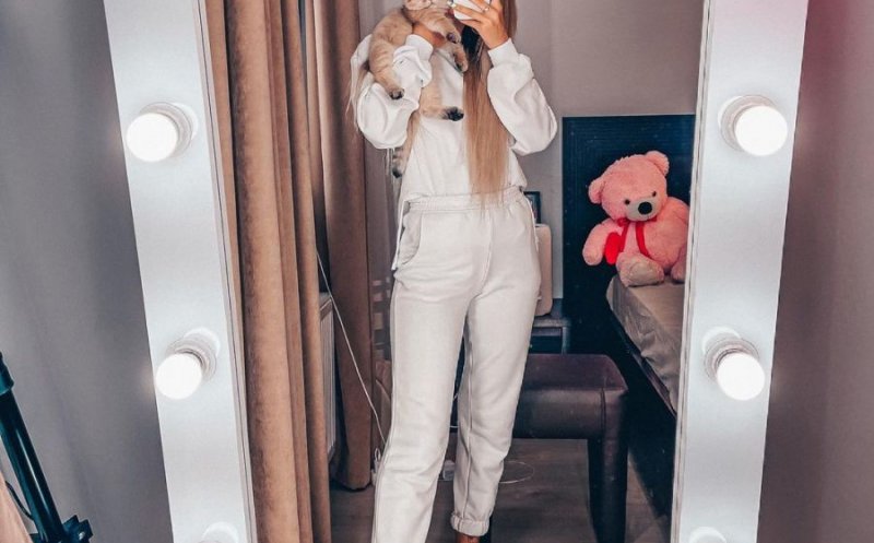 O influenceriță celebră româncă s-a sinucis. Tânăra s-a aruncat de la etajul 14. Ce scria pe biletul de adio