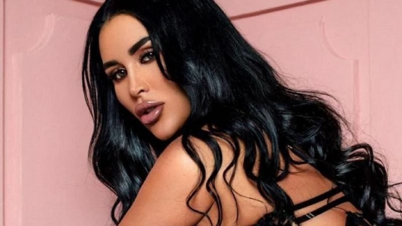 TARIF EXCLUSIV! Ce bărbat a plătit-o pe Daniela Crudu cu 80.000 de euro pentru o noapte de amor