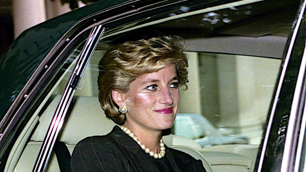 Un fost agent pe patul de moarte a recunoscut că a ucis-o pe prințesa Diana:” Ordinul a fost dat de prințul Philip”