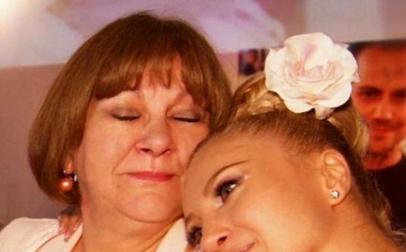 Durere mare pentru Lora. Ce regretă vedeta după pierderea mamei sale: „Nu am avut timp să..”