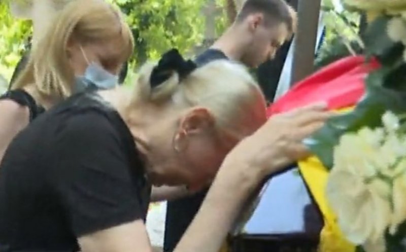 Florin Condurățeanu, condus pe ultimul drum. Ce s-a întâmplat paranormal la înmormântarea jurnalistului