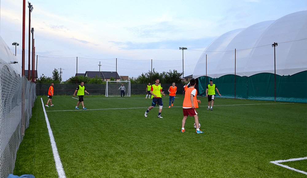Clipe de groază! A murit pe terenul de fotbal. I s-a făcut rău de la căldură în timpul antrenamentului