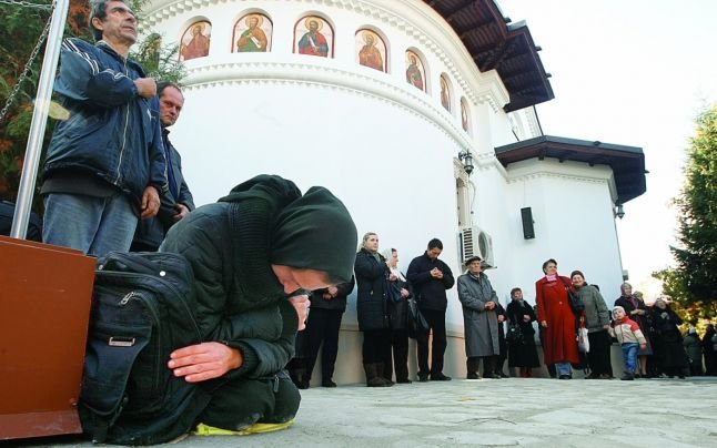 Sunt românii credincioși sau nu? Ce spune ultimul studiu Barometru