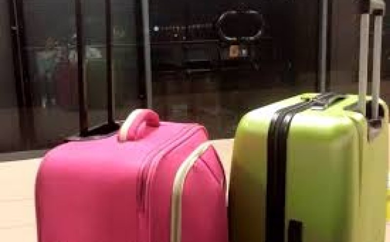 Româncă venită din Italia, ținută de soț pe scara blocului ca să nu intre 14 zile în izolare lângă ea