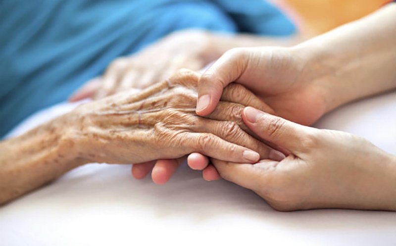 O țară europeană a aprobat legea care permite sinuciderea asistată