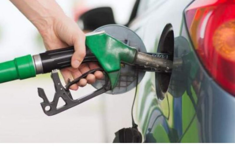 Vești proaste pentru șoferi! La ce preț va ajunge carburantul