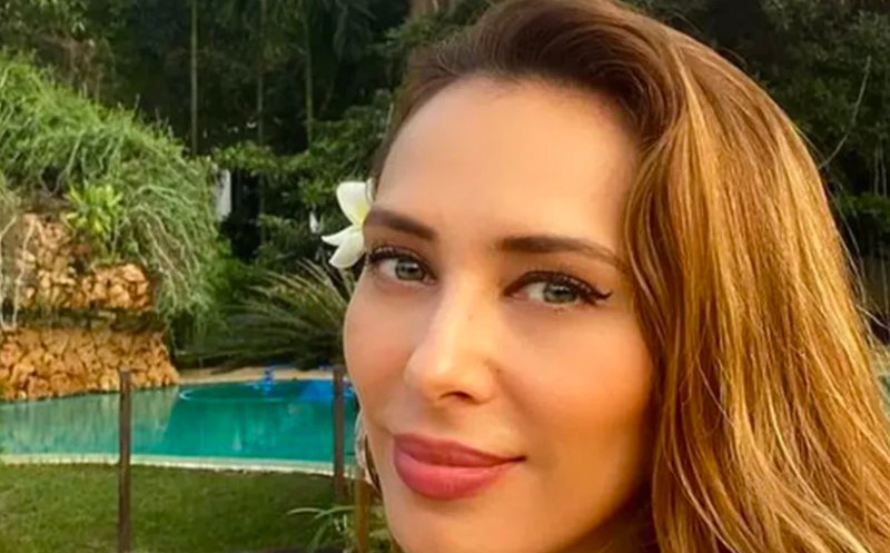 Iulia Vântur s-a despărțit pe Salman Khan? Vedeta a fost văzută în SUA cu un bărbat celebru 