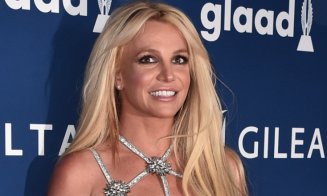 Britney Spears șochează fanii din nou. S-a pozat complet dezbrăcată pe plajă