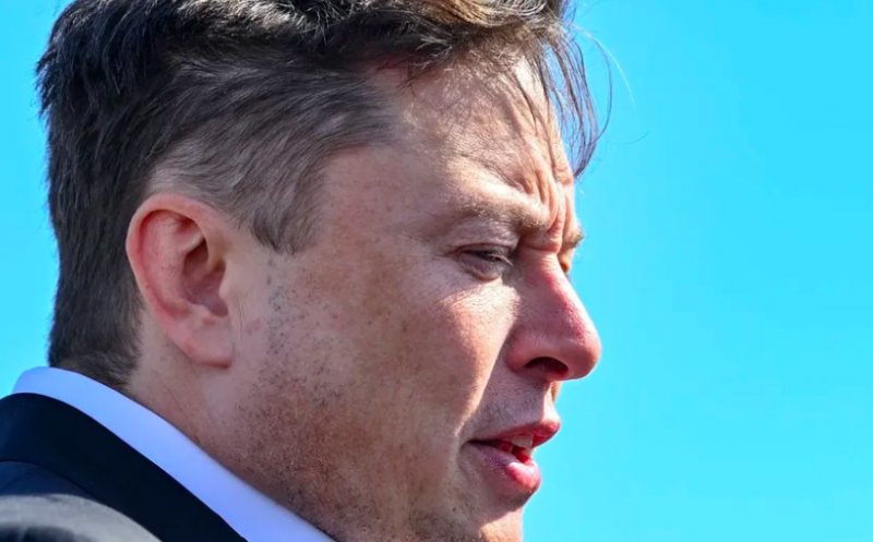 Miliardarul Elon Musk este acuzat de hărțuire sexuală. Ce i-ar fi propus unei stewardese