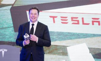 Cum a ajuns Elon Musk cel mai bogat om din lume. Doarme pe jos la fabricile Tesla si lucrează 120 de ore săptămânal