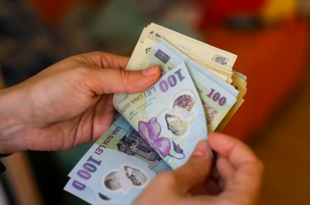 Se dau 1.000 de lei de la stat pentru toți românii. Ce trebuie să faci