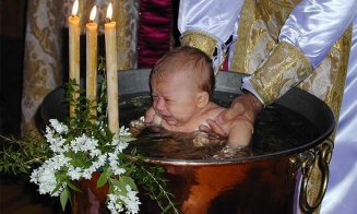 Mărturia șocantă a tatălui bebelușului mort după botez: „Dacă-l vezi cu gura căscată și că plânge, nu-l scufunzi de tot în apă, nu?“