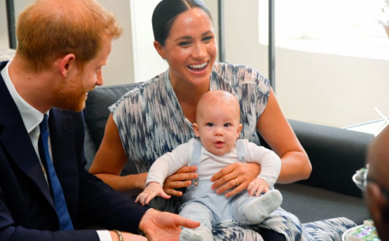 Gest fără precedent la Casa Regală. De ce nu mai apare Meghan Markle în certificatul de naștere al fiului ei