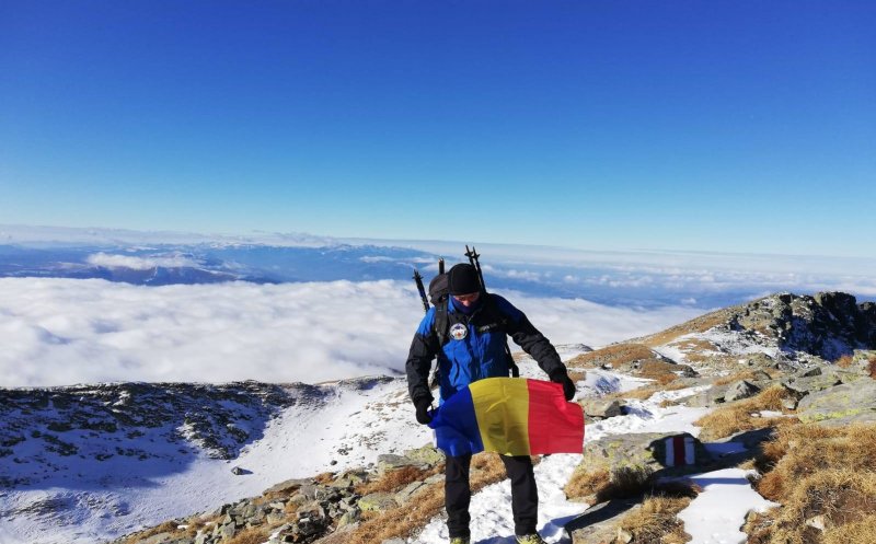 Drapelul României, arborat la 2.519 m altitudine de 1 decembrie