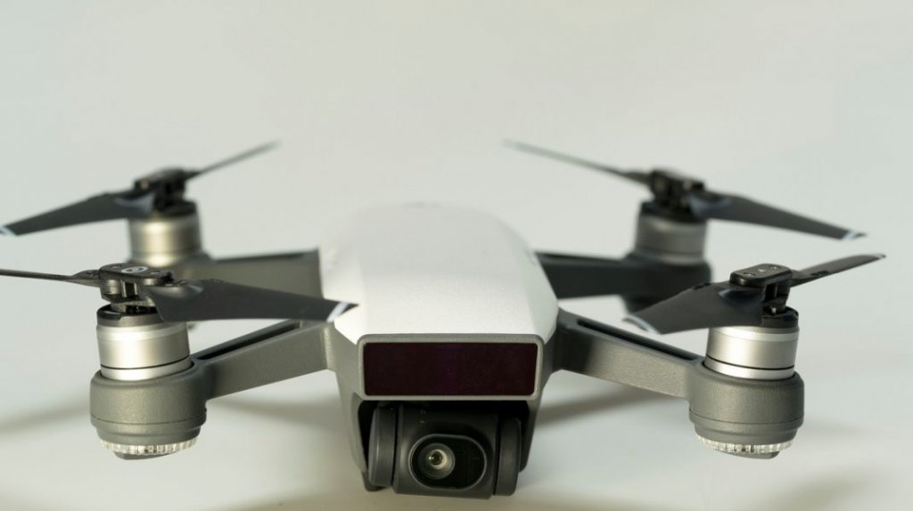 Cum a reușit un traficant să vândă droguri cu o dronă